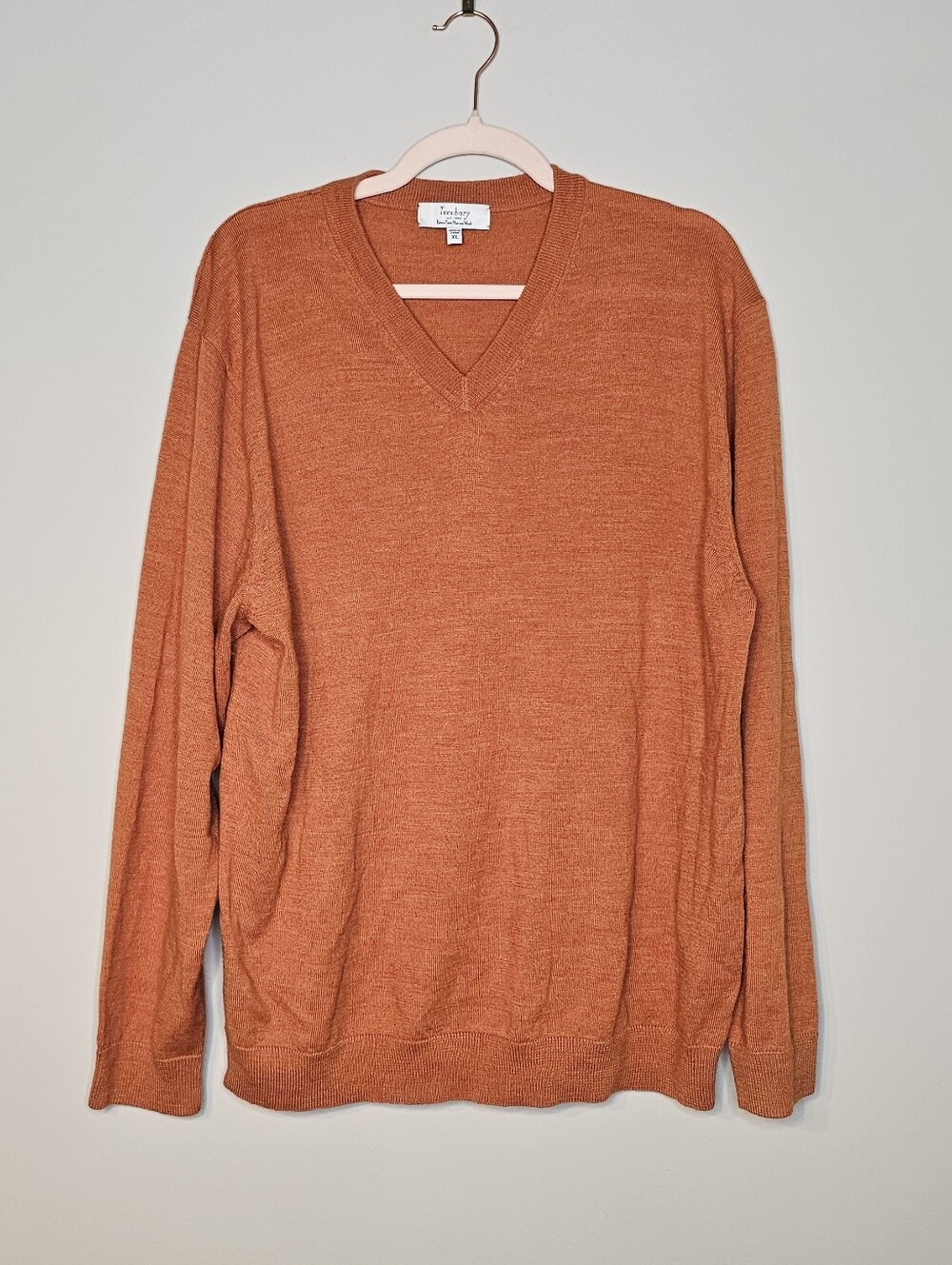 Turnbury V Neck Sweater Extra Fine Merino Wool Size XL Burnt Orange